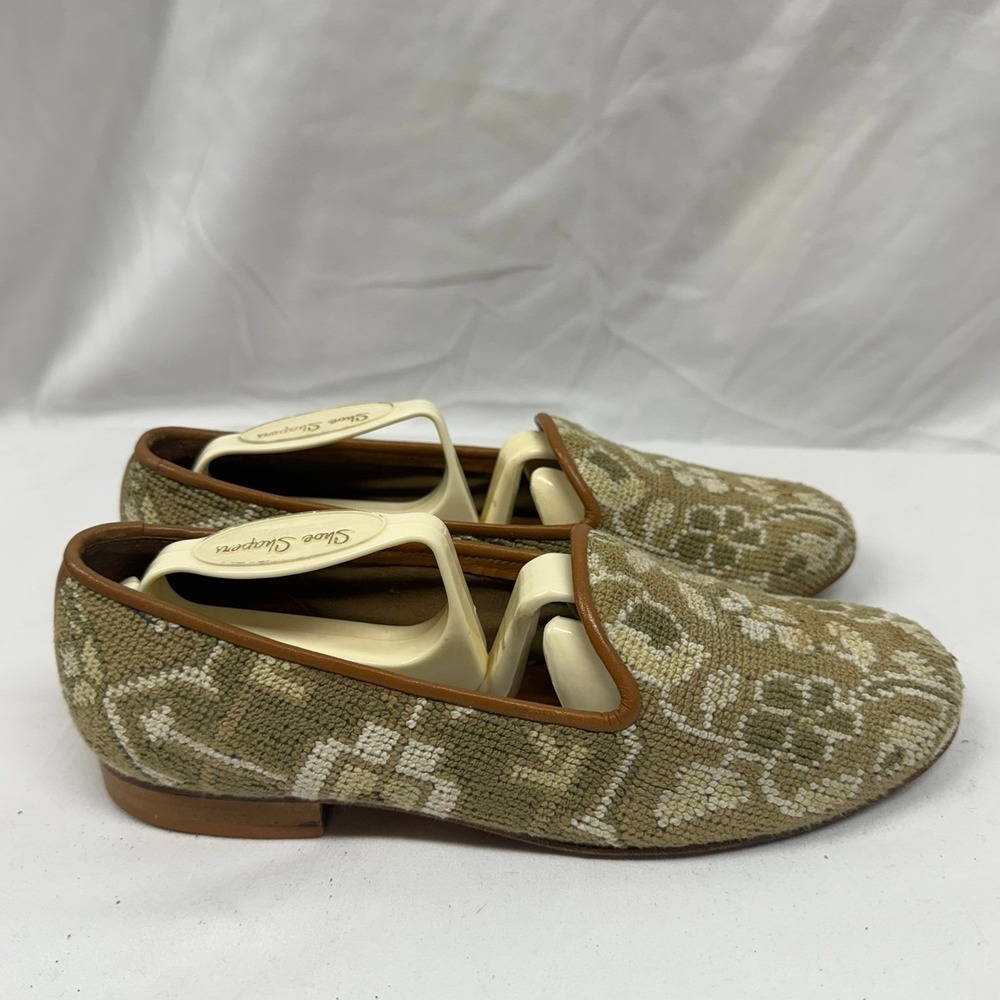 Vintage Zalo Needlepoint Green Floral Tapestry Leather Trim Flats Loafers Sz 6